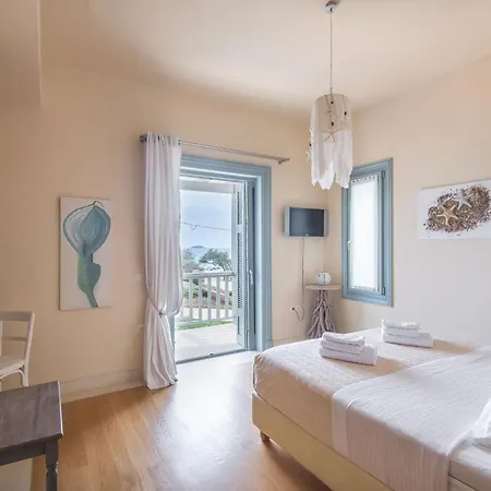 In Peloponnese By Petrothalassa Villa